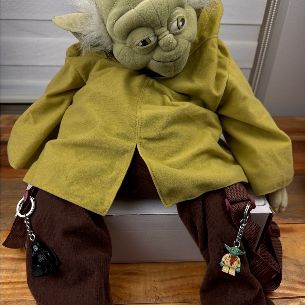 Yoda Plush backpack Disney park with Keychain Accessories